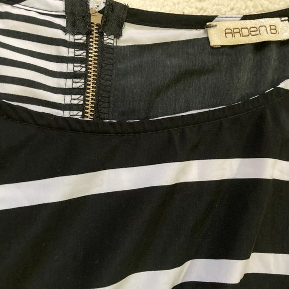 Arden B Tunic Top - Picture 5 of 5